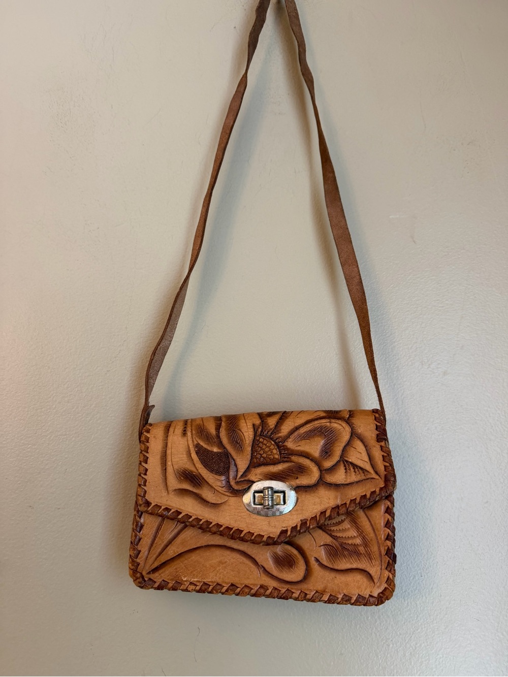 Vtg Hand Tooled Leather Mini Purse Floral  Clasp 6”x4” Mexico Western Bohemian